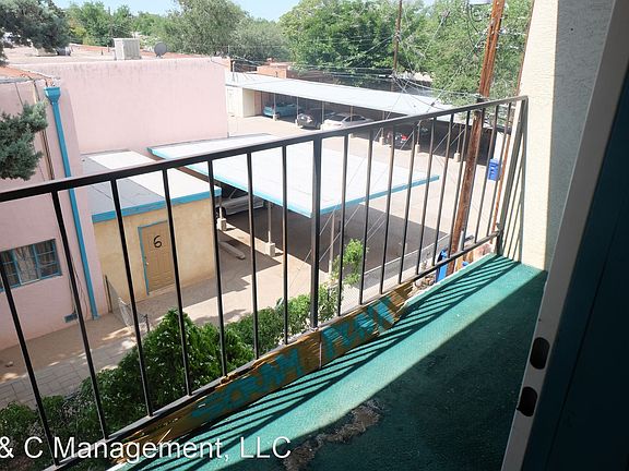 5th image of 509 Girard Blvd SE #L