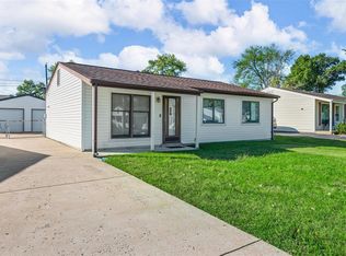 11952 Honey Hill Dr, Maryland Heights, MO 63043