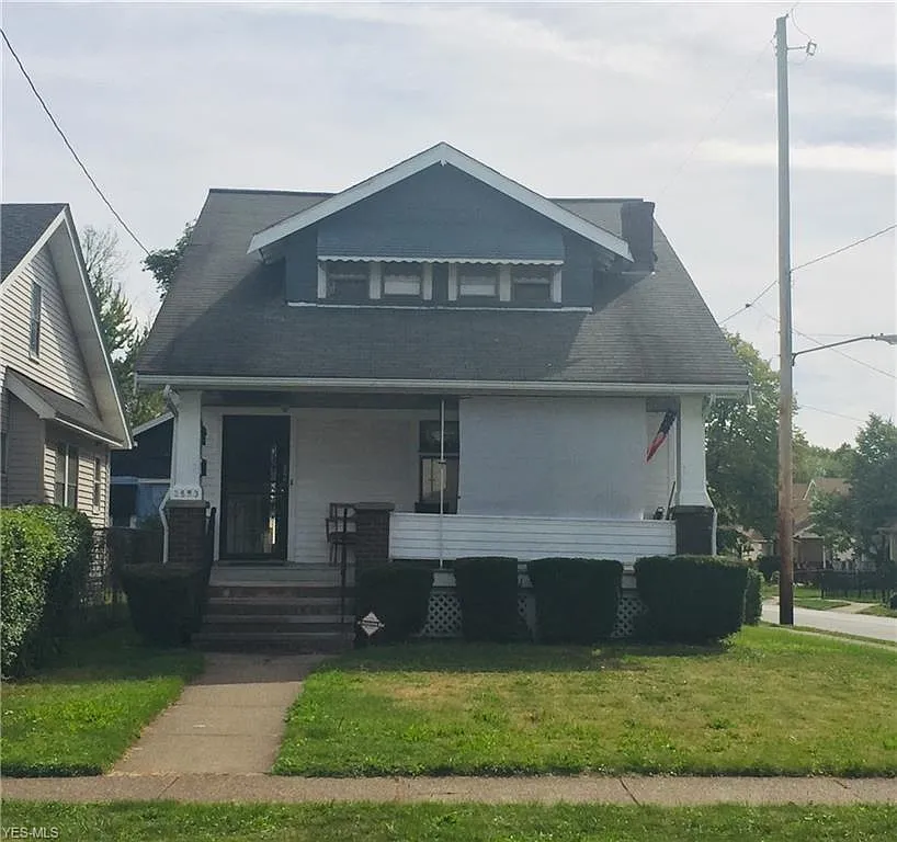 3853 E 123rd St photo 1