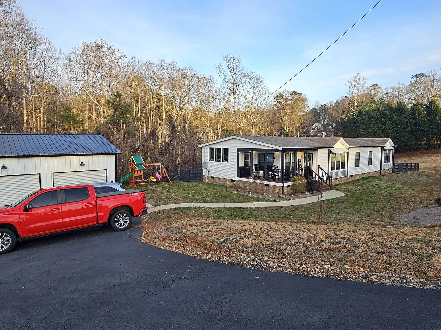 4 bed, 2.5 bath, 2132 sqft, $2,450 — Photo 2