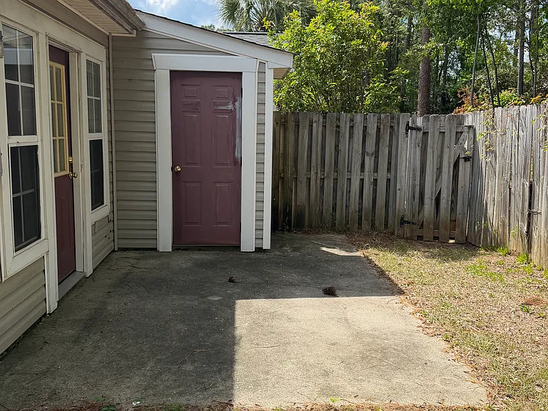 116 Shelby Dr — Photo 18