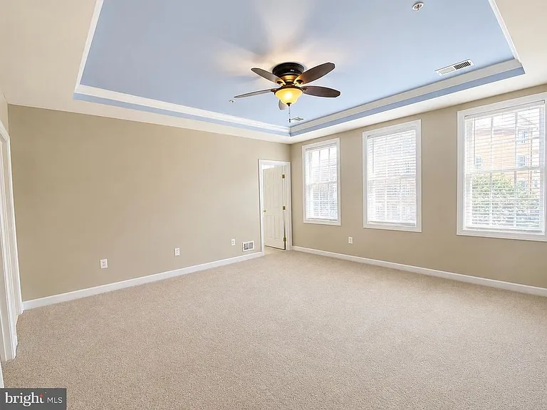 9520 Hyde Pl — Photo 12