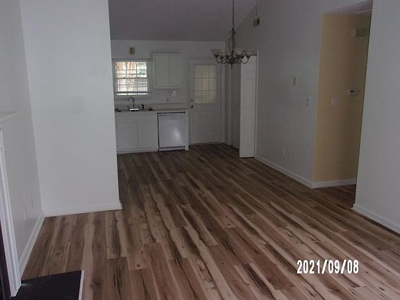 2nd image of 2610 B Boone Ct