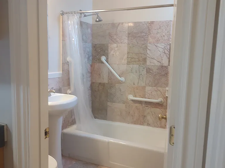 28 Mount Auburn St #1 — Photo 12