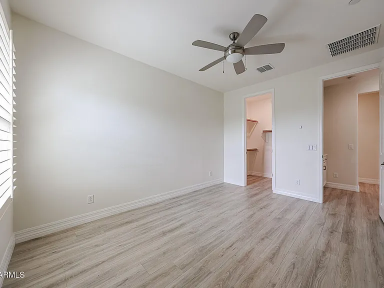 25428 N 19th Dr — Photo 32