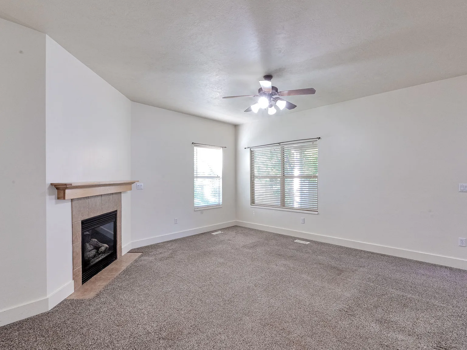 4 bed, 3385 sqft, $2,800 — Photo 4