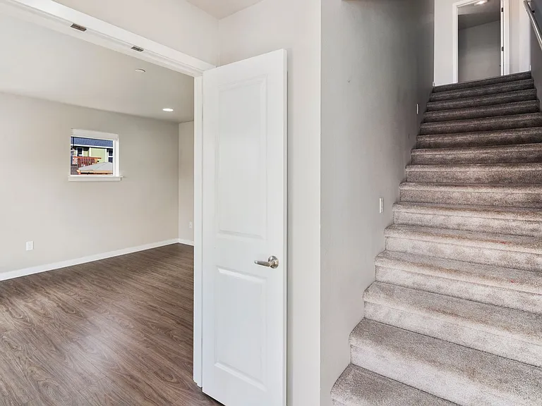 Rainier View Court Townhomes — Photo 46