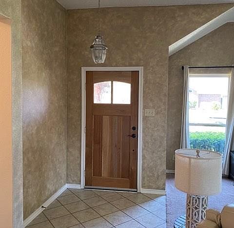 1st image of 1026 Monarch Dr