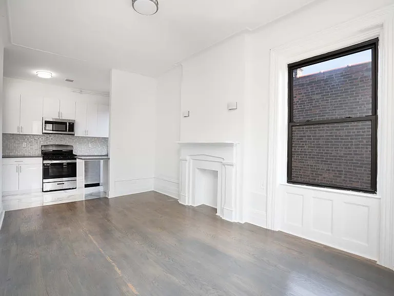 16 Old Broadway #3B — Photo 2