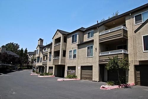 5th image of 683 Newbury Ln APT 375