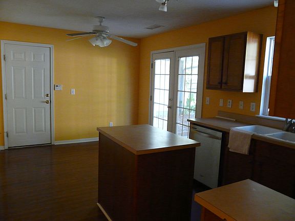 Eat in Kitchen