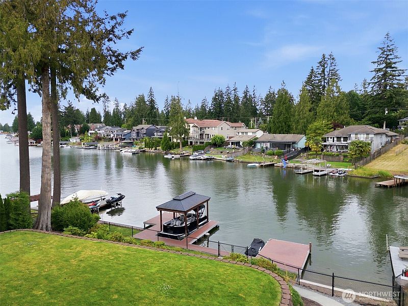 5th image of 20910 Church Lake Drive E