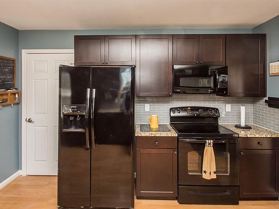 5th image of 266 Grassmire Dr