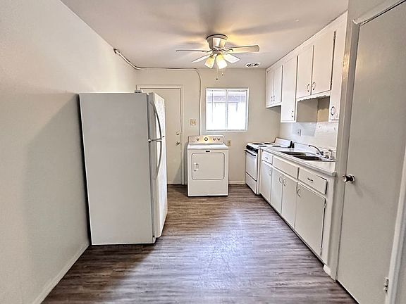 4th image of 3211 Morris St NE Unit 2