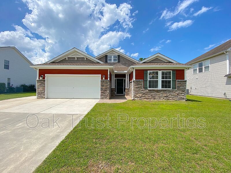 1st image of 416 Glenmore Dr
