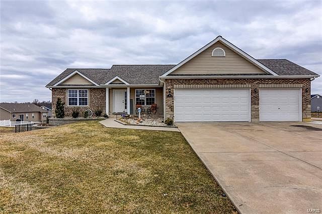 1st image of 30 Meadowstone Dr