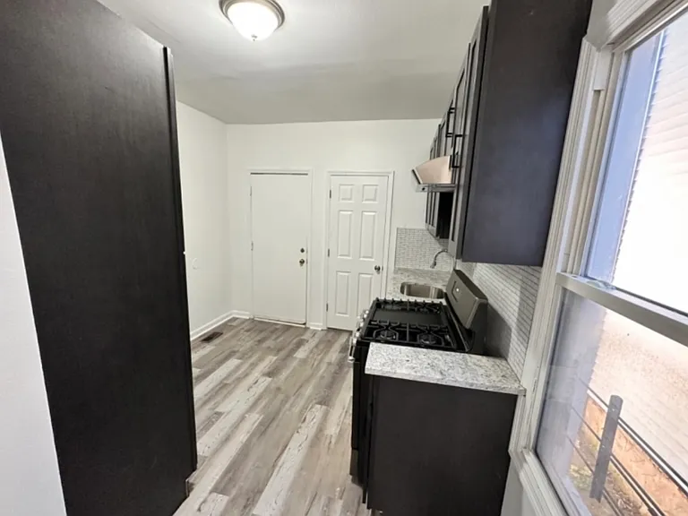 61 Kent St #A — Photo 2