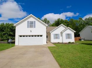 3809 McAllister Dr, Clarksville, TN 37042