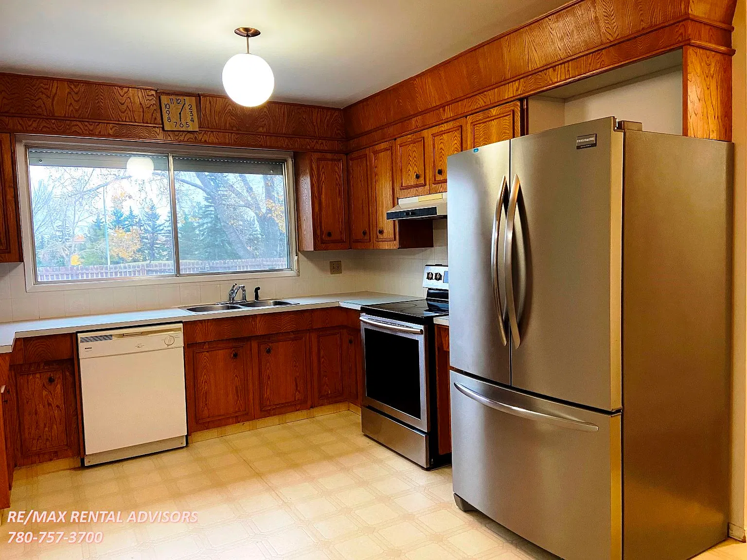 UPPER 6808 22 Avenue Northwest — Photo 3