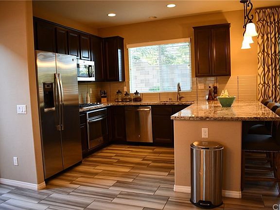 5th image of 837 Madison Ct
