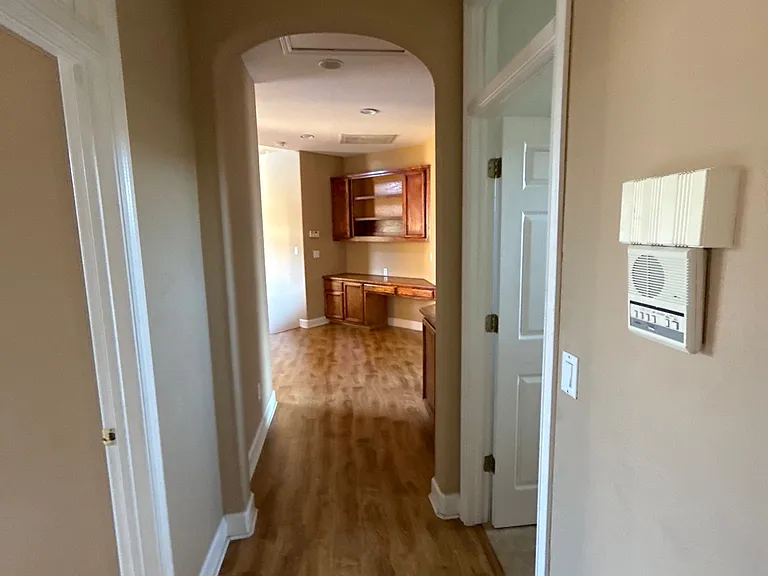 7208 Queen Isabella Ct — Photo 20