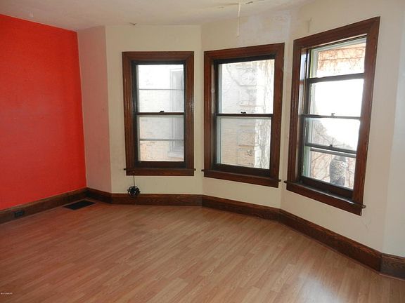 BEDROOM #2