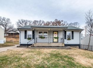 10535 Kamping Ln, Saint Louis, MO