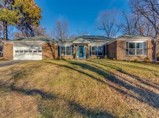12633 Whispering Hills Ln, Saint Louis, MO