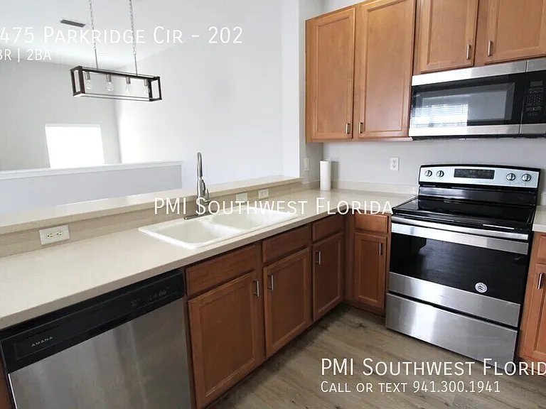 3475 Parkridge Cir #202 — Photo 2