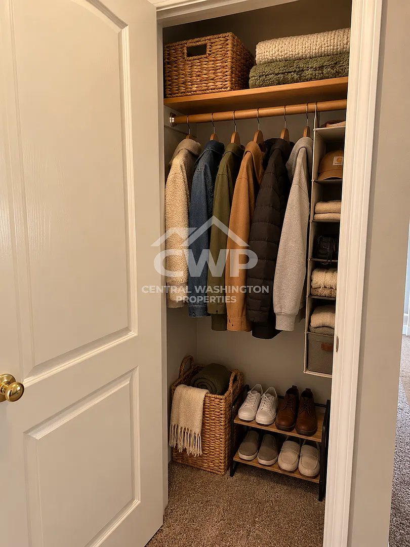 Updated Yakima Duplex | Private Fenced Backyard + Pet-Friendly Living — Photo 3