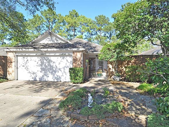 2nd image of 3514 Cape Forest Dr