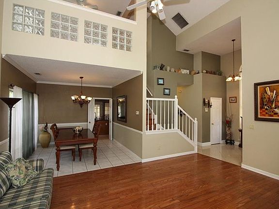 4th image of 1047 Corkwood Dr