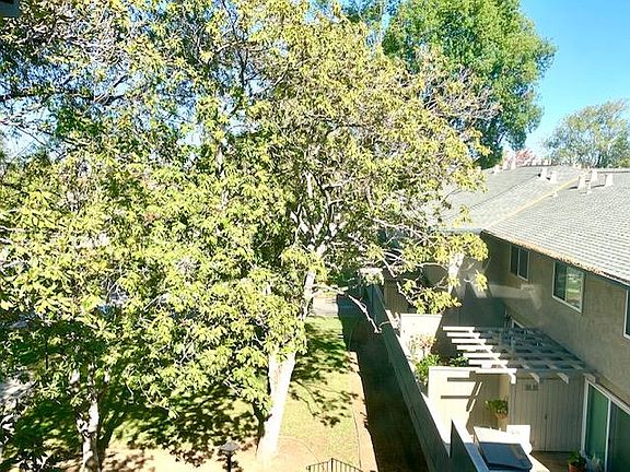 3rd image of 7150 Rainbow Dr APT 19