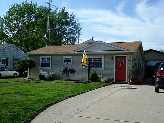 4th image of 830 Clairmont Ave