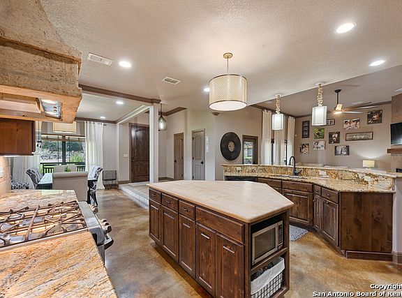 4th image of 505 E Tanglewood Dr