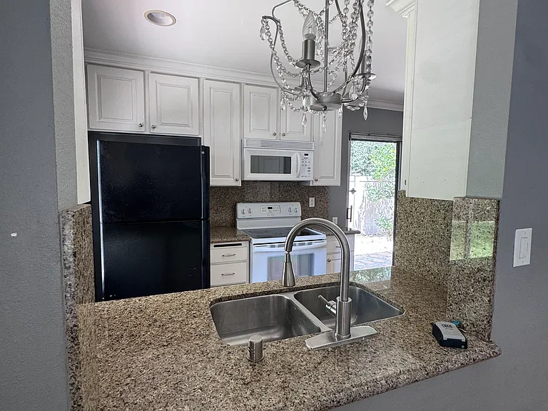1647 Orinda Ct — Photo 7