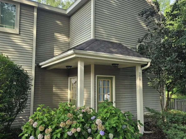 108 Burgoyne Drive, Halfmoon, NY 12065