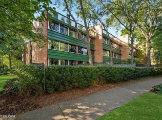 840 Michigan Ave APT 17, Evanston, IL 60202