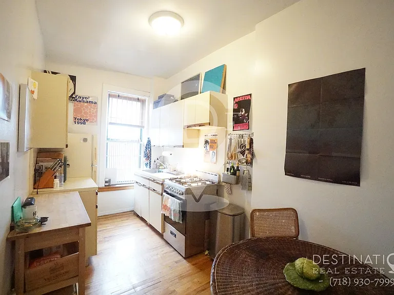 340 7th Ave #4R — Photo 6
