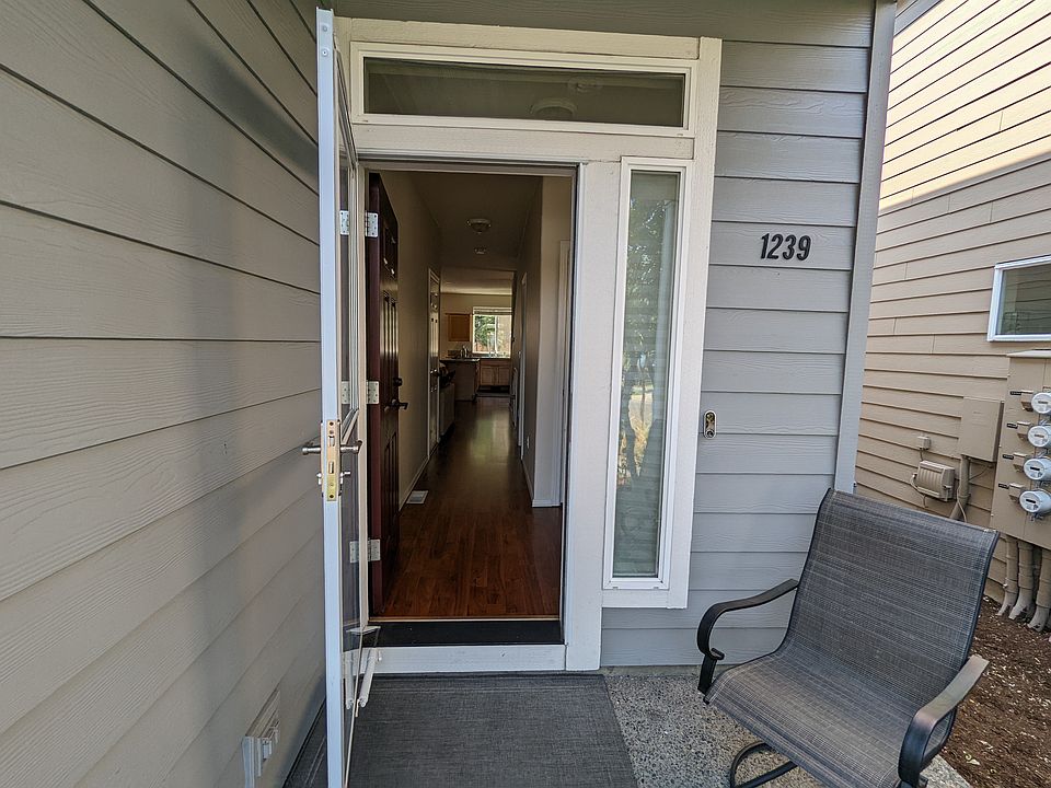 Main entry to the house (from the east)