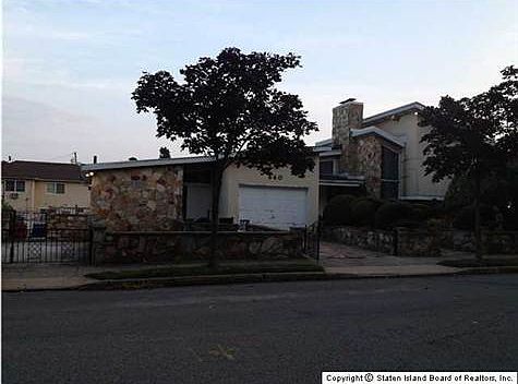 1st image of 640 Edgegrove Ave