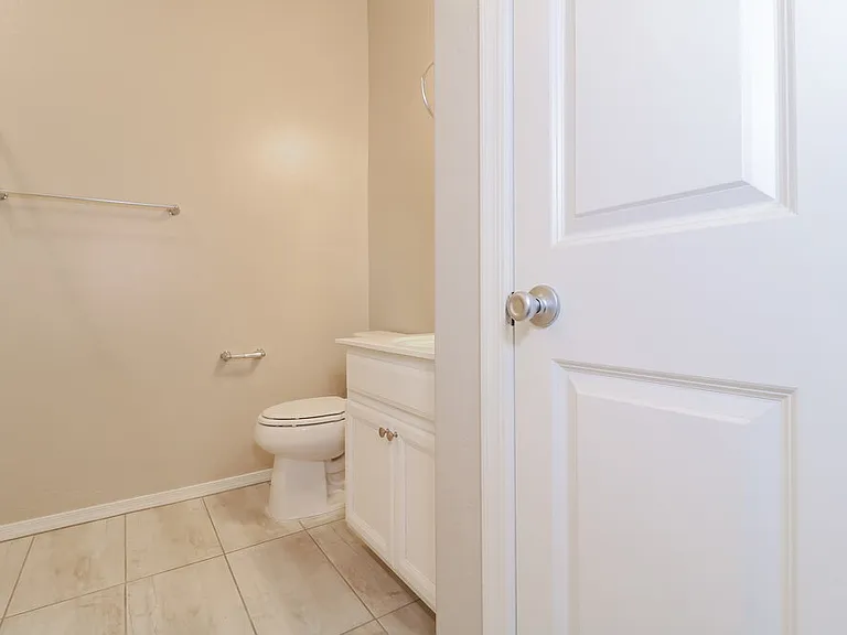 16574 W Sierra St — Photo 13
