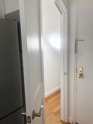 5th image of 360 Greene Ave #1A