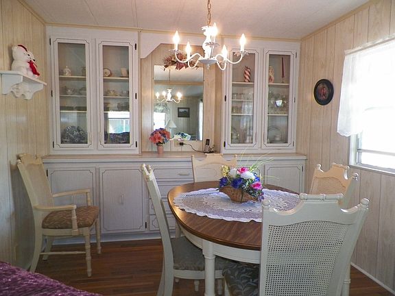 3rd image of 177 Brook Ln