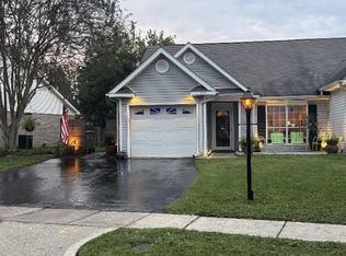 655 Spring Lake Ct, Mobile, AL 36695