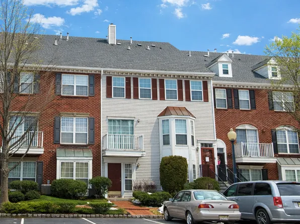 17 Mulberry St, Jersey City, NJ 07305