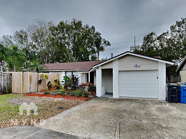 6701 Village Grove Ct, Tampa, FL 33615