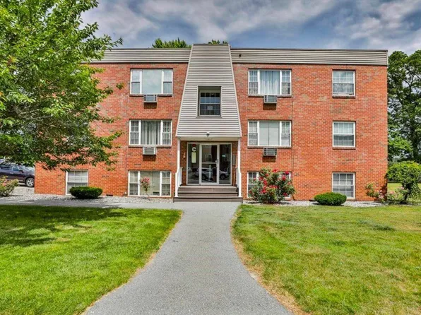 99 Cluff Crossing Rd, Salem, NH