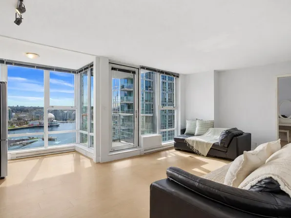 602 Citadel Parade #2209, Vancouver, BC V6B 1X3