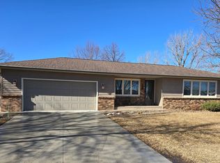 802 7th Ave SE, Pipestone, MN 56164